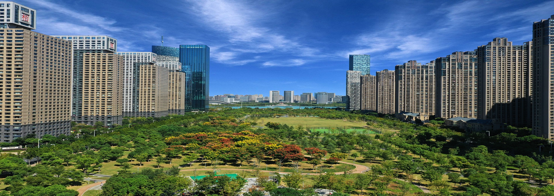 俯水枕石游魚(yú)出聽(tīng)；臨流枕石化蝶忘機(jī)。